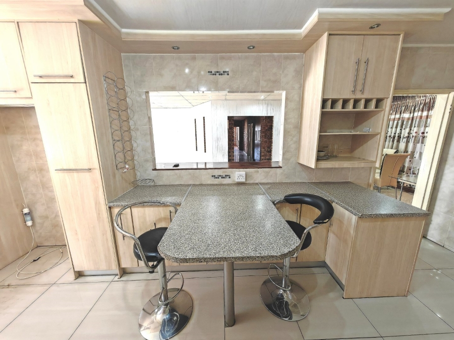 4 Bedroom Property for Sale in Universitas Ridge Free State